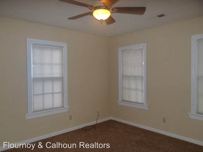 Building Photo - 2 br, 1 bath House - 2953 Pierpont Avenue