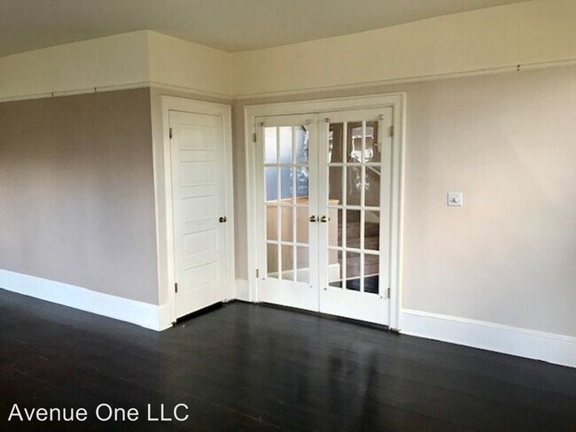 Building Photo - 5 br, 2 bath House - 3936 Woodlawn Ave. N.