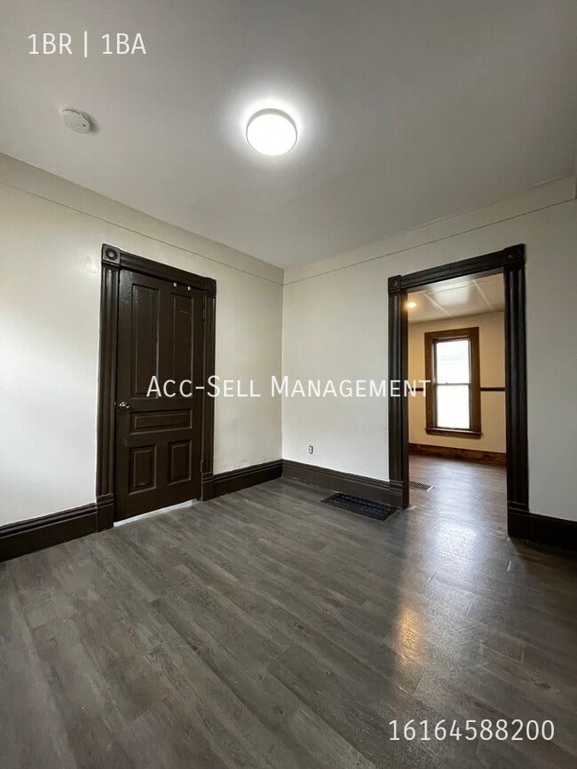 Building Photo - 66 Cutler St SW