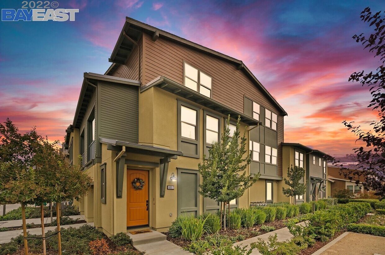 Foto principal - 665 Sandalwood Dr