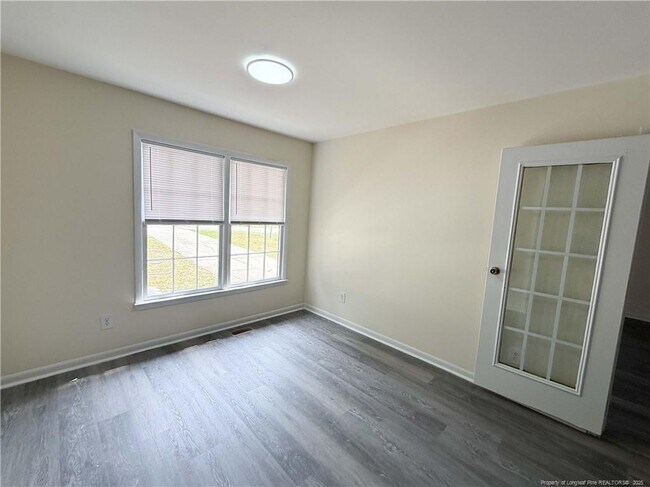 Foto del edificio - 518 Suffolk Ct