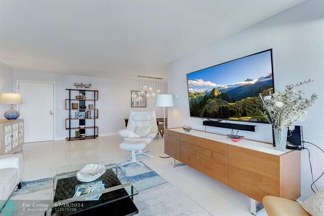 Foto del edificio - 2841 N Ocean Blvd