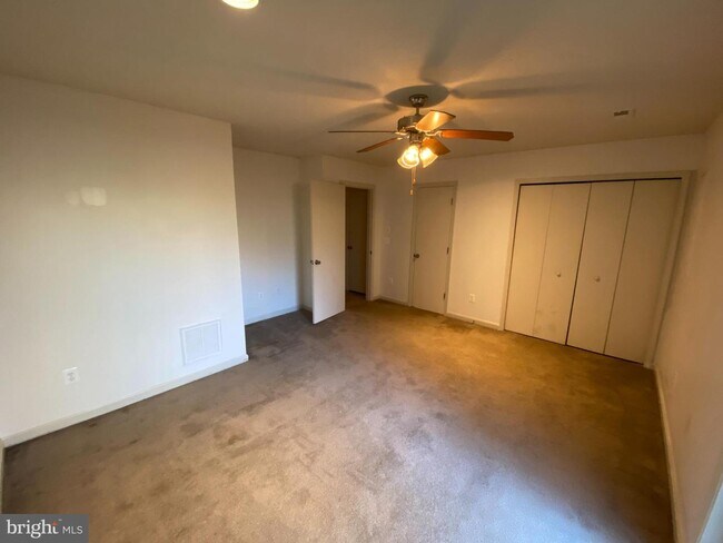 Building Photo - 35508 Coyote Trail