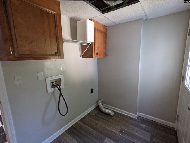 Building Photo - 1071 Sandy Cir