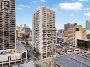 Building Photo - 380 Pelissier St