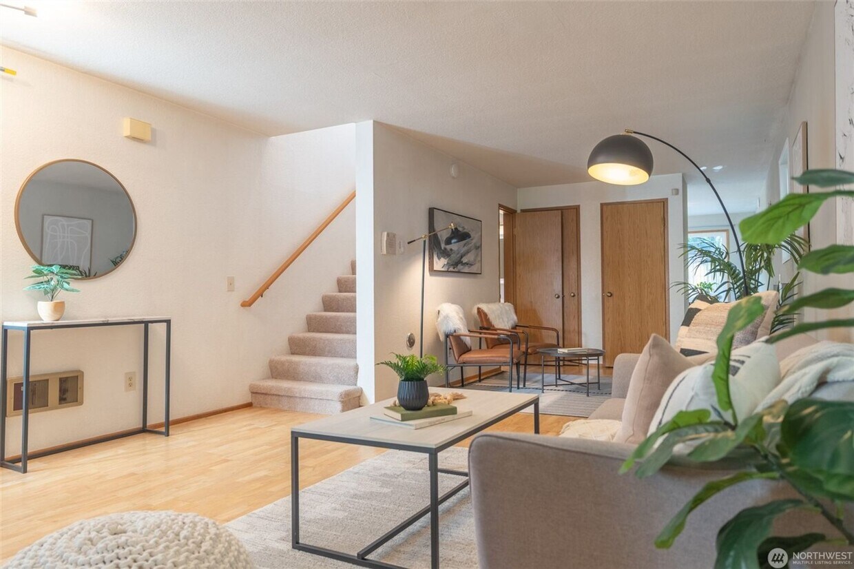 Primary Photo - 2bd/1.5ba Seattle House