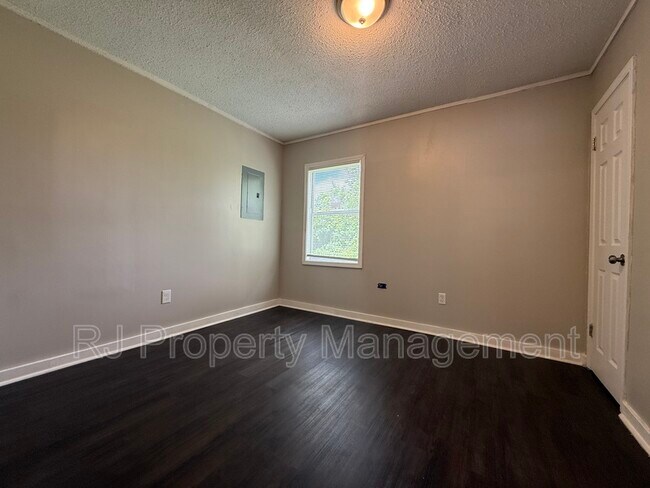 Foto del edificio - 1659 Patton St