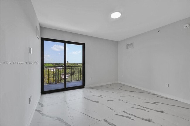 Foto del edificio - 840 NE 130th St