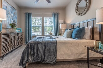 2 BR, 2 BA - 966 SF - Urban Oaks at Conroe