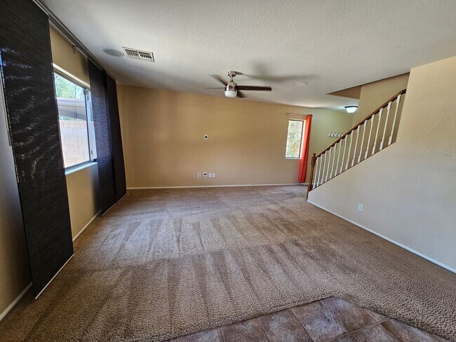 Building Photo - 42804 W Sunland Dr