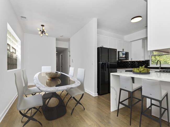 Foto del edificio - 3720 S Calumet Ave