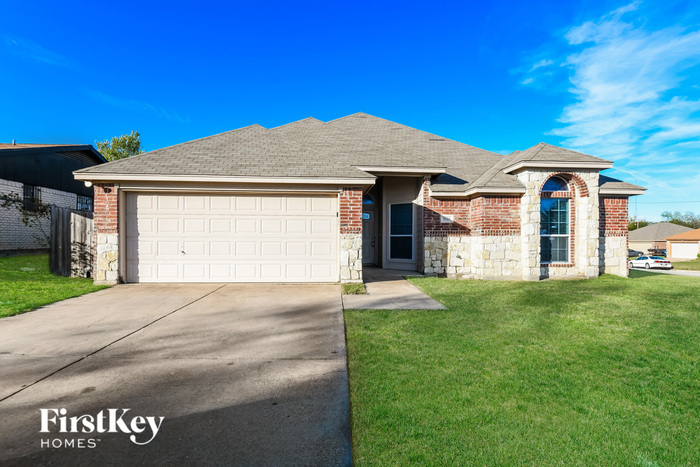 Foto principal - 5729 Richardson St