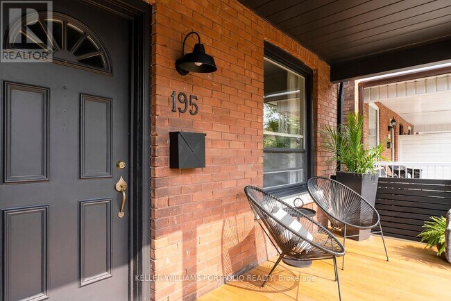 Photo du bâtiment - 195 Gilmour Ave