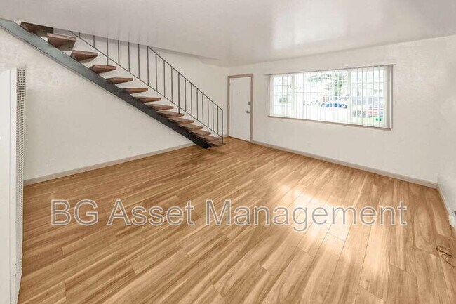 Building Photo - 1650 Barrus Ave