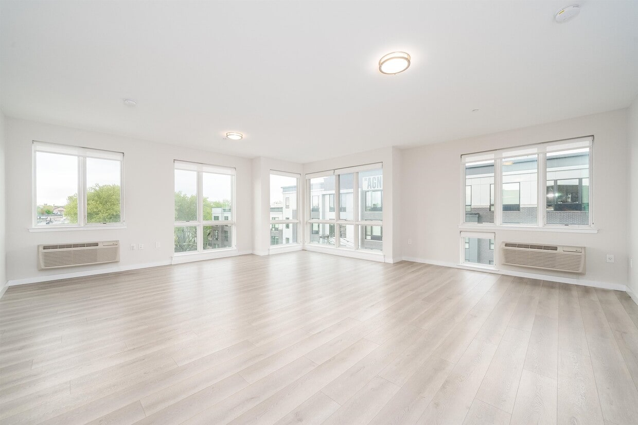 Photo - 16 Bennett St (Jersey City, NJ)