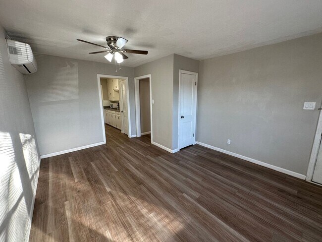 Foto del edificio - 1909 Pecos St