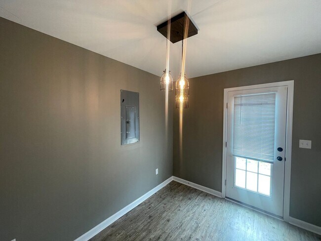 Foto del edificio - Tavern Grove Community