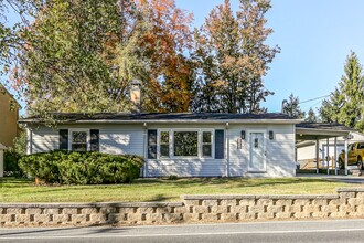 Building Photo - 184 Woods Dr Building Photo - 184 Woods Dr