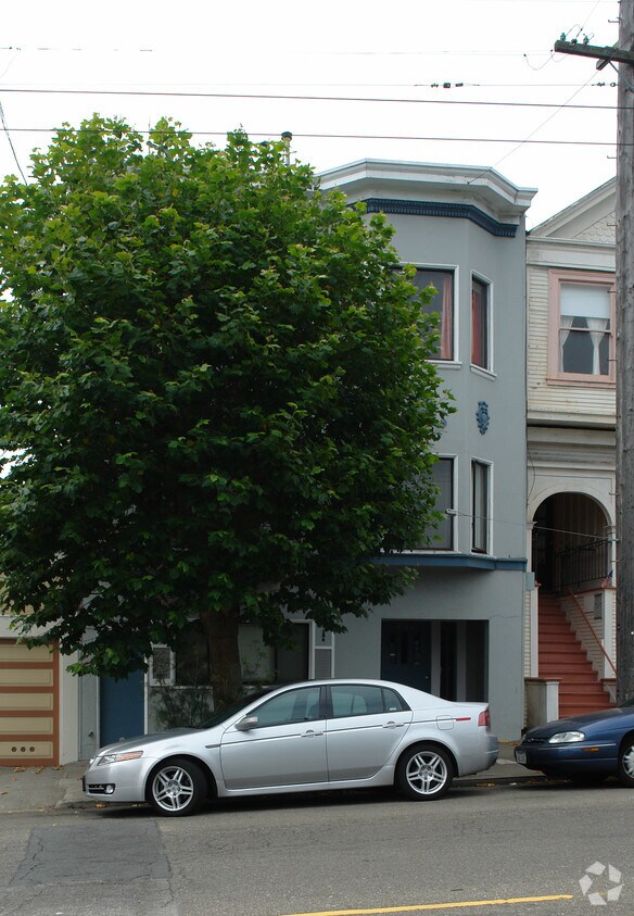 Building Photo - 6625 California St