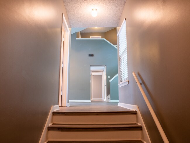 Building Photo - 1099 Stones Throw Dr NW