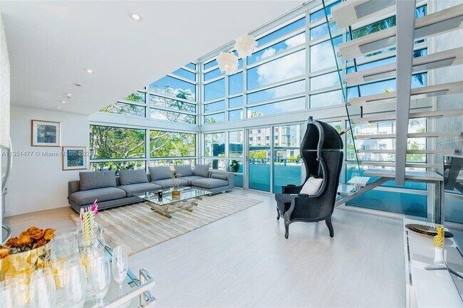LIVING ROOM - 421 Meridian Ave