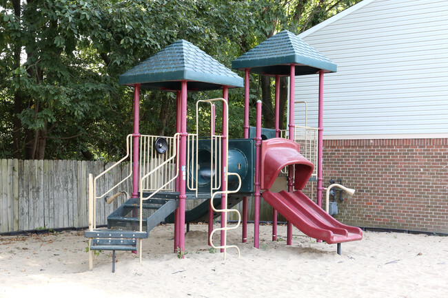 Playground - Woodsmill Apartments