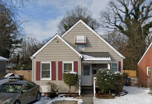 Building Photo - 1409 Bowen St