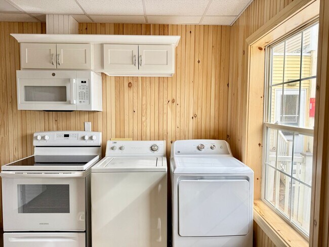 Foto del edificio - Well maintained inside and out