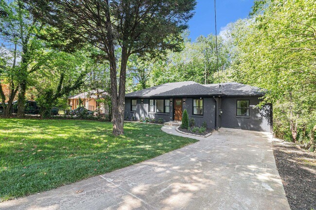 Foto del edificio - 2176 Keheley Dr