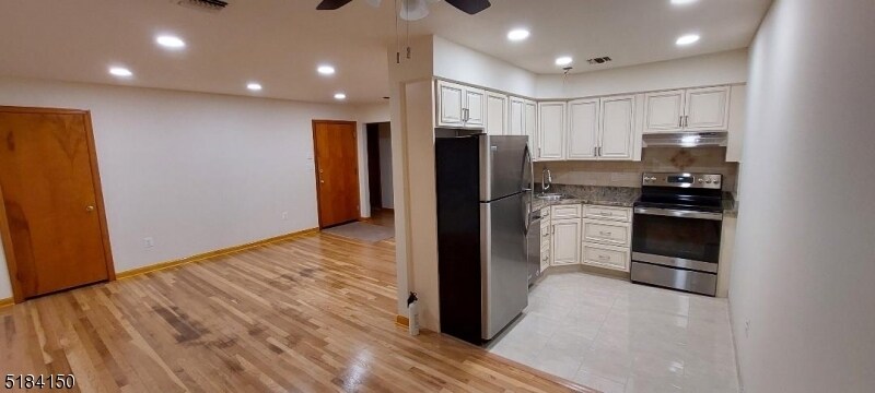 Foto del edificio - 478 Notch Rd