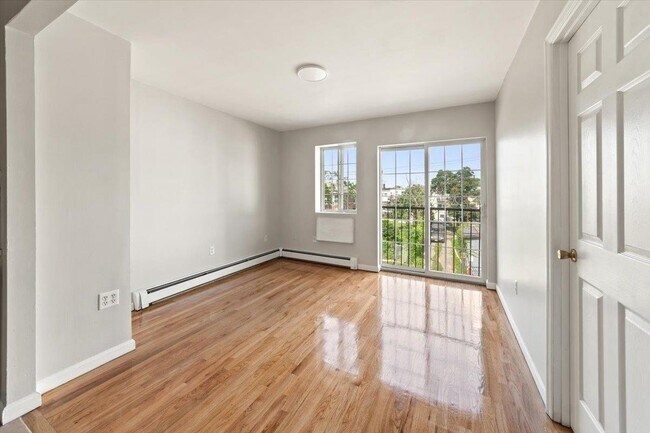 Foto del edificio - 1309 Vreeland Ave