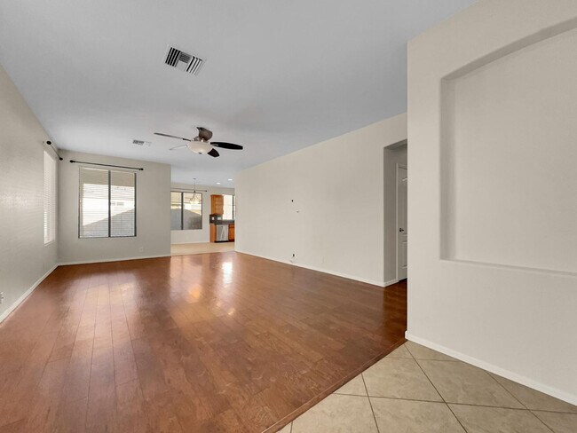 Foto del edificio - 261 N Nash Way