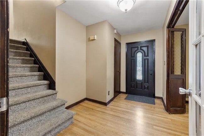 Building Photo - 3082 Briarleaf Dr