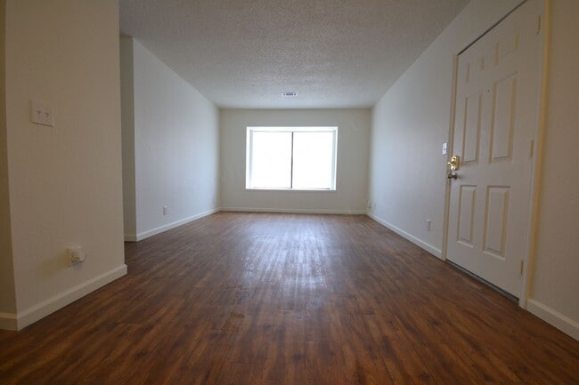 Building Photo - Buffalo Apartments (Bison Terrace)
