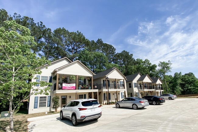 Foto del edificio - Fox Creek Townhomes