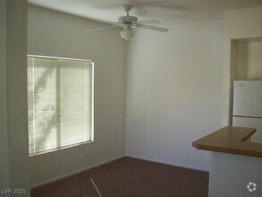 Building Photo - 8250 N Grand Canyon Dr