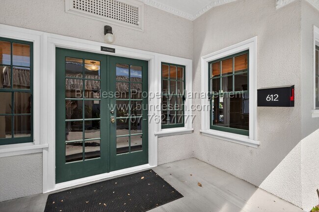 Foto del edificio - 612 Petaluma Blvd S