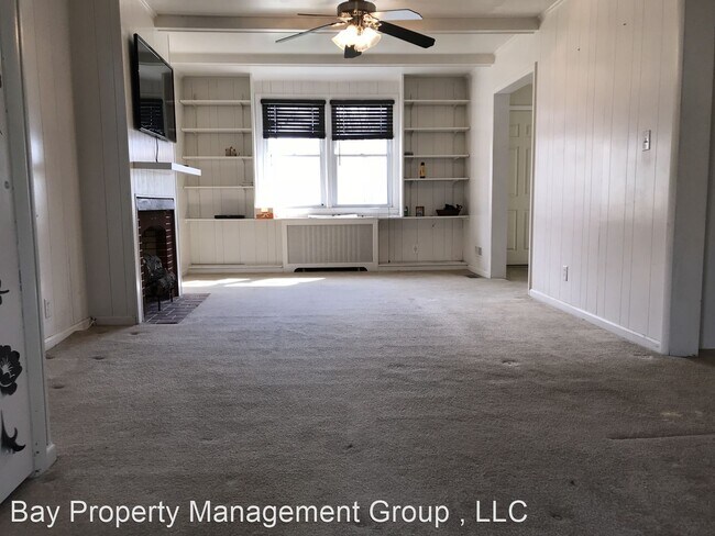 Building Photo - 3 br, 1 bath House - 4210 Raspe Ave