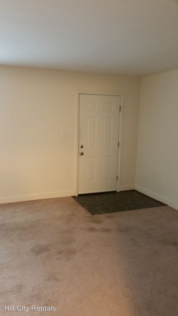 Building Photo - 208 Fountain Dr