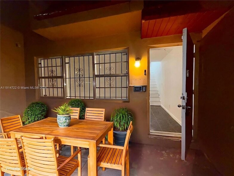 Foto principal - 4045 NW 19th St