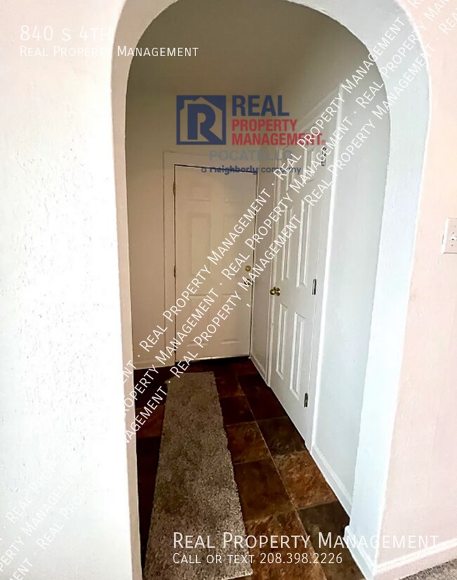 Foto del edificio - 840 s 4th-