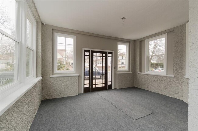 Building Photo - 64 Oakley Rd