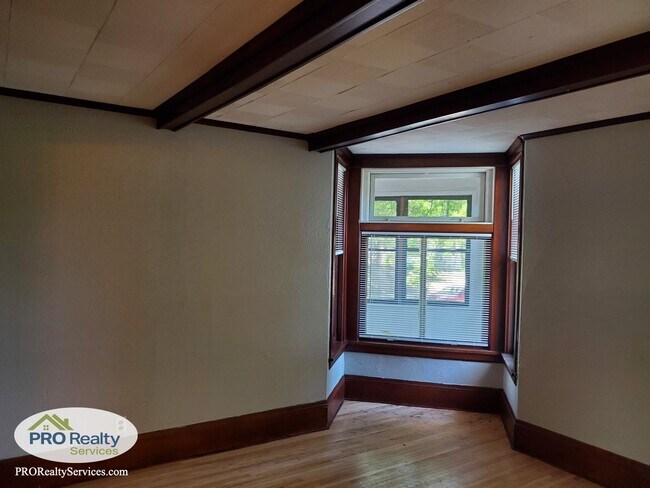 Foto del edificio - Charming 4 Bedroom Home