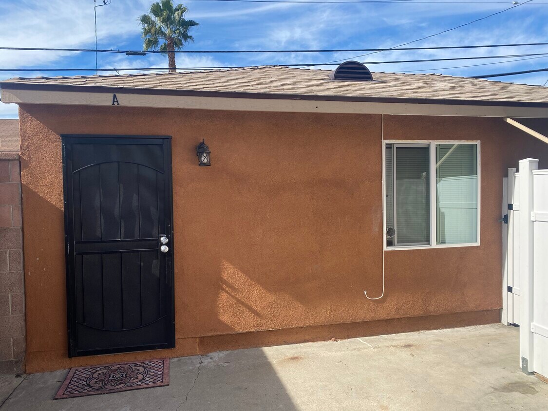 12733 Cowley Ave Unit A, Downey, CA 90242 Apartments in Downey, CA