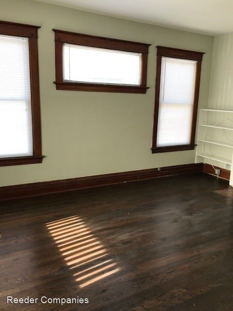 Building Photo - 441 Highland St