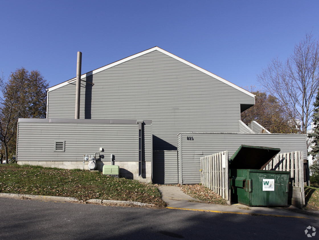 Building Photo - Parkview Terrace