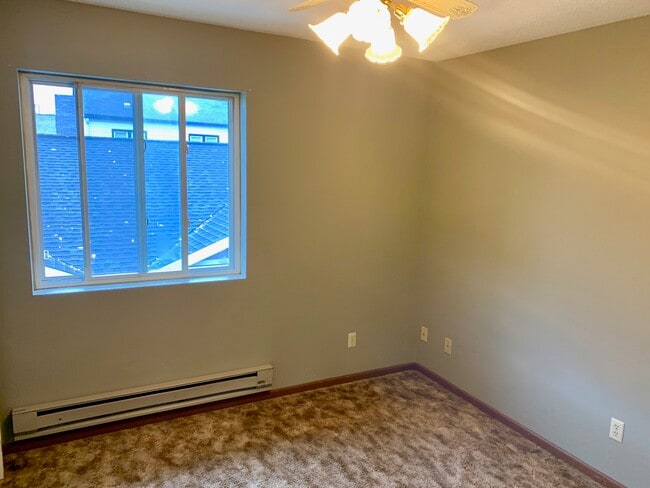 Building Photo - 1413 Caledonia St