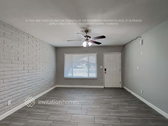 Building Photo - 1524 E Alameda Dr