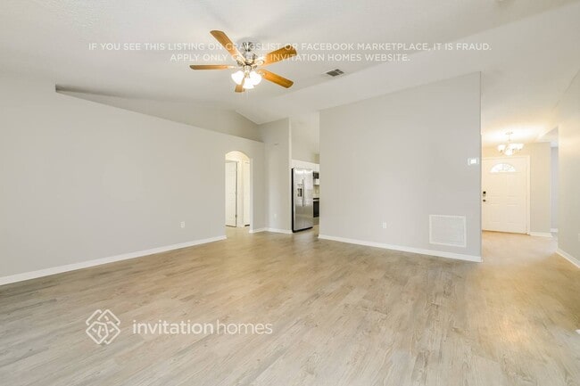 Foto del edificio - 4240 Climbing Aster Ct