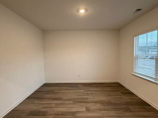 Foto del edificio - 105 Elijah St